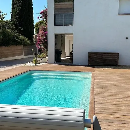 Nyaraló Ali Piscine, Jacuzzi A 700m De La La Ciotat